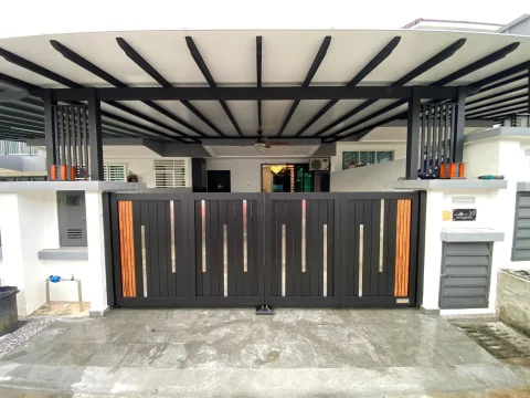 Fully aluminium SmartGate installed at a landed home, project photo 2